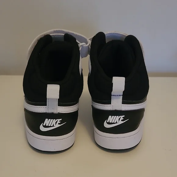 Nike Black and White High-Top Shoes - Picture 4 of 6